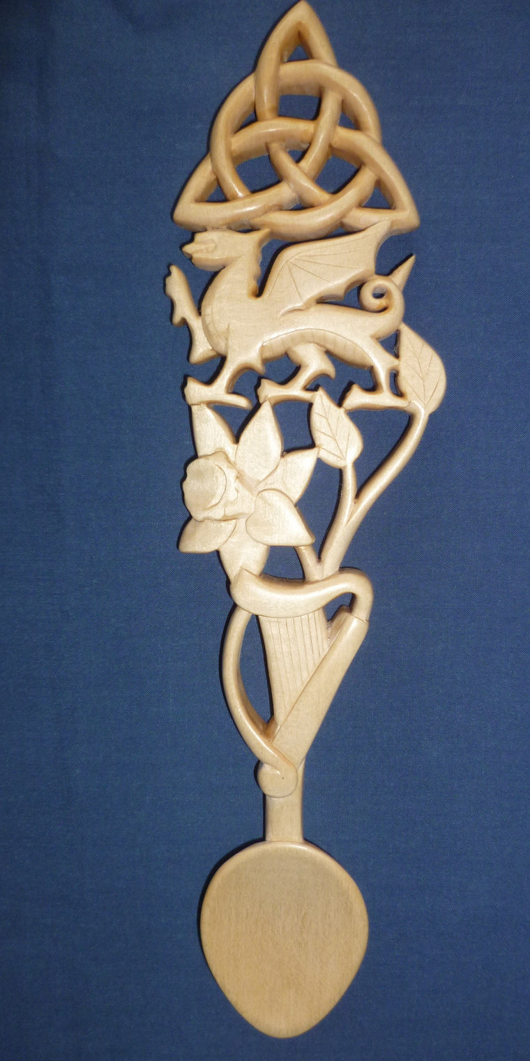 Welsh dragon, daffodil, harp and knot lovespoon