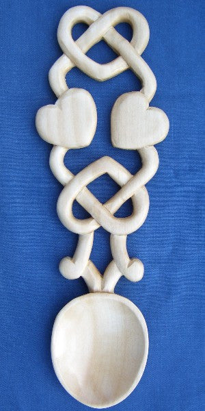 Hearts in Celtic knot